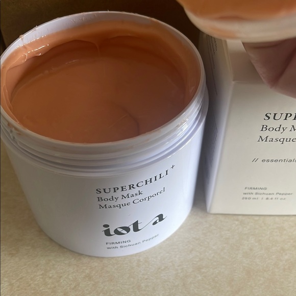 Iota Superchili+ Body Mask - Picture 2 of 8